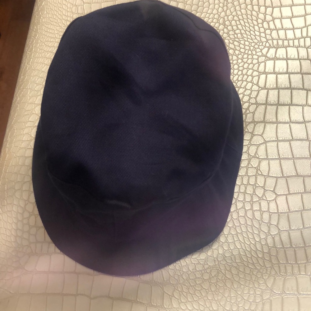 Burberry bucket hat for a small adult head navy